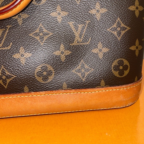 Louis Vuitton Alma PM Bag - Picture 2 of 14